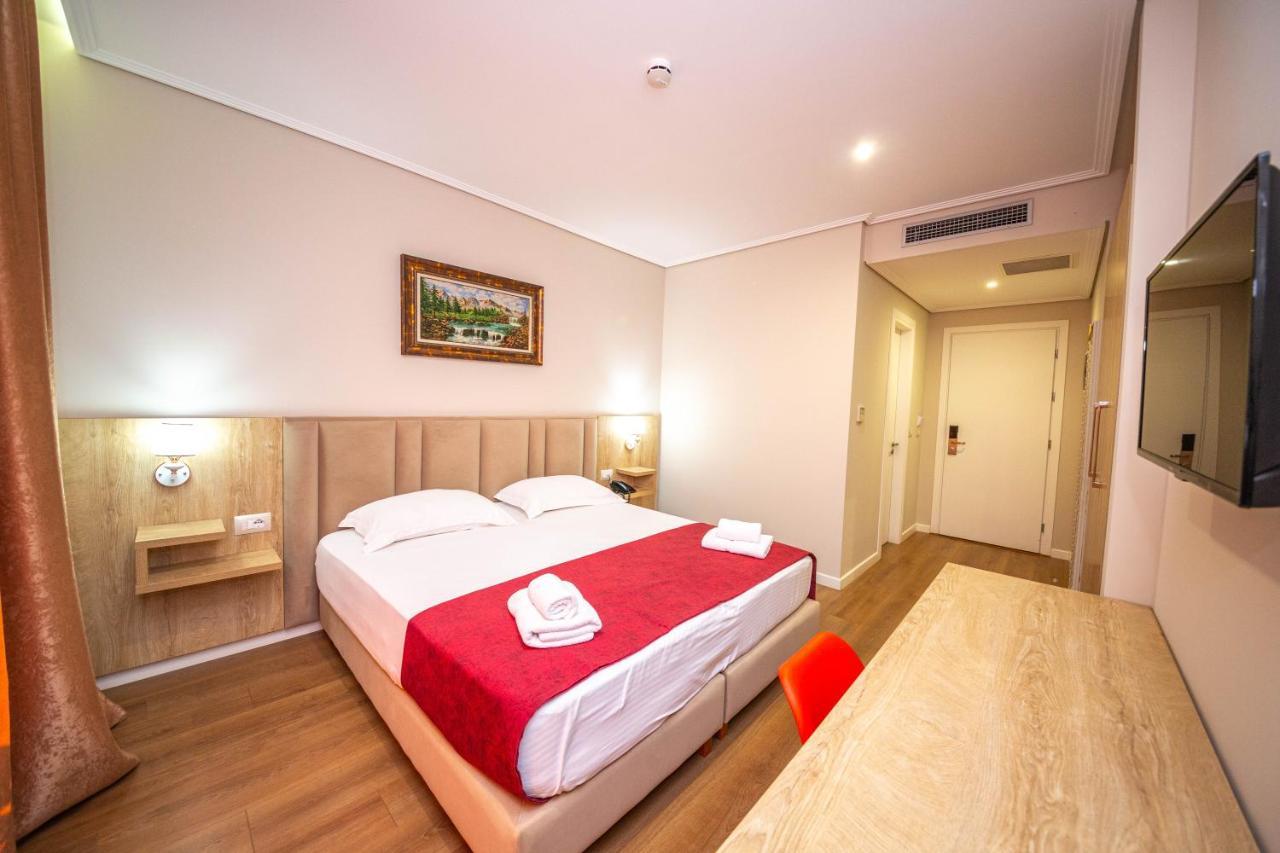 Class Hotel Ksamil Exterior photo