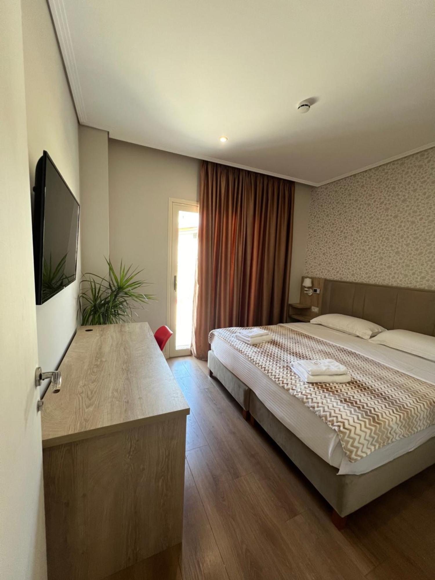 Class Hotel Ksamil Exterior photo
